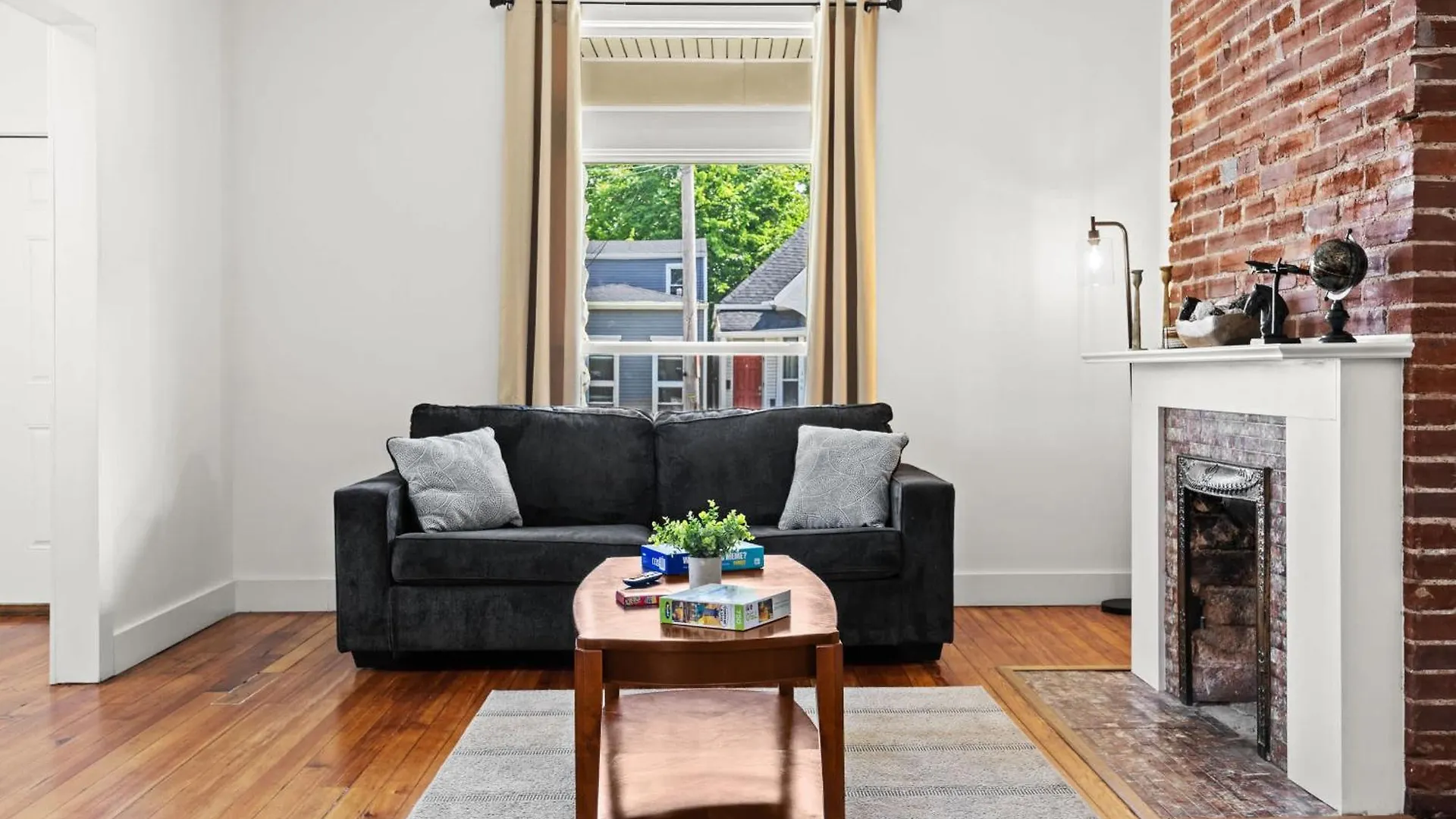 Cozy 2-Floor Home 5Br 3Ba 2 Kitchens Backyard Louisville-Jefferson County Hébergement de vacances