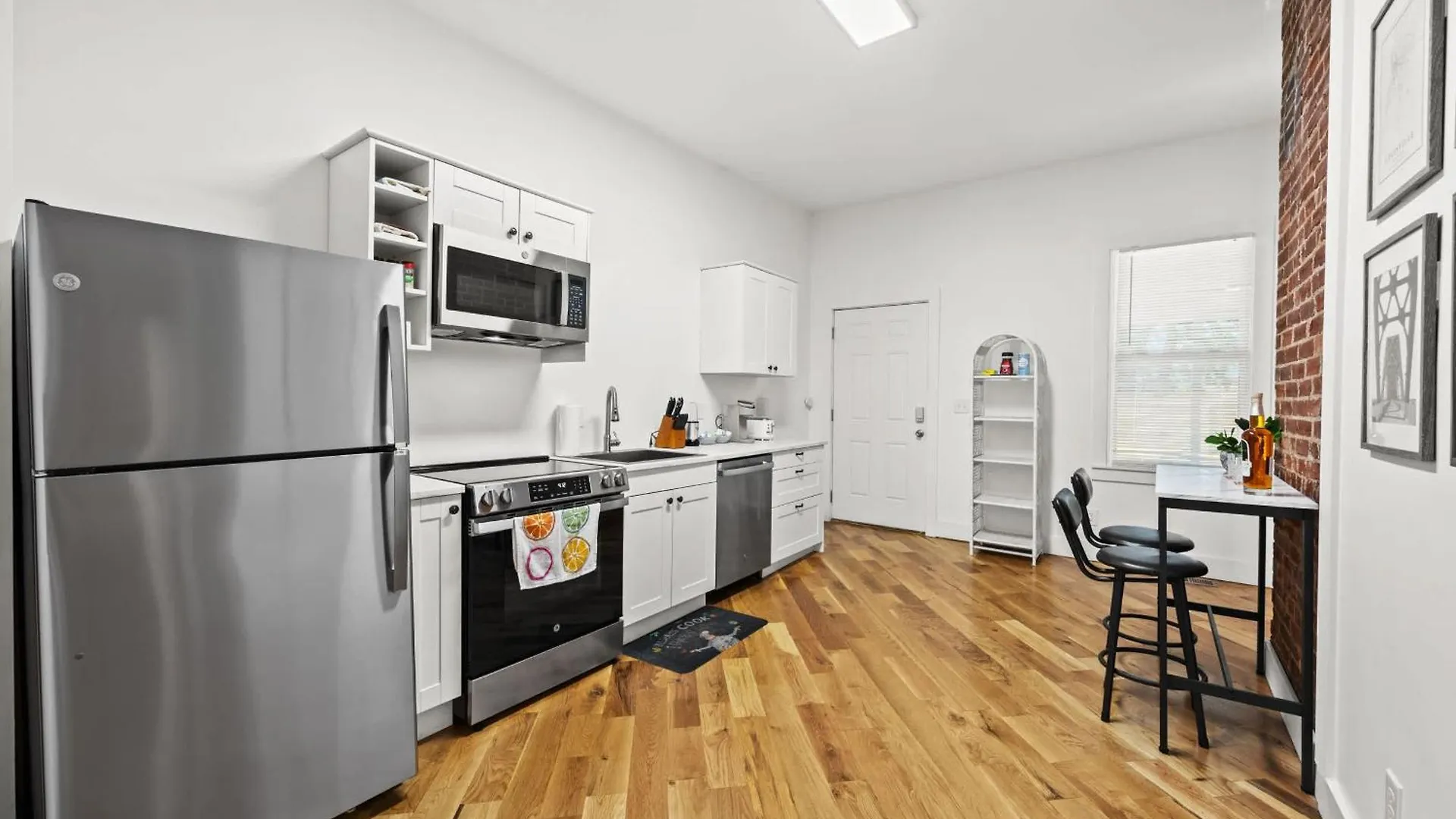 Cozy 2-Floor Home 5Br 3Ba 2 Kitchens Backyard Louisville-Jefferson County
