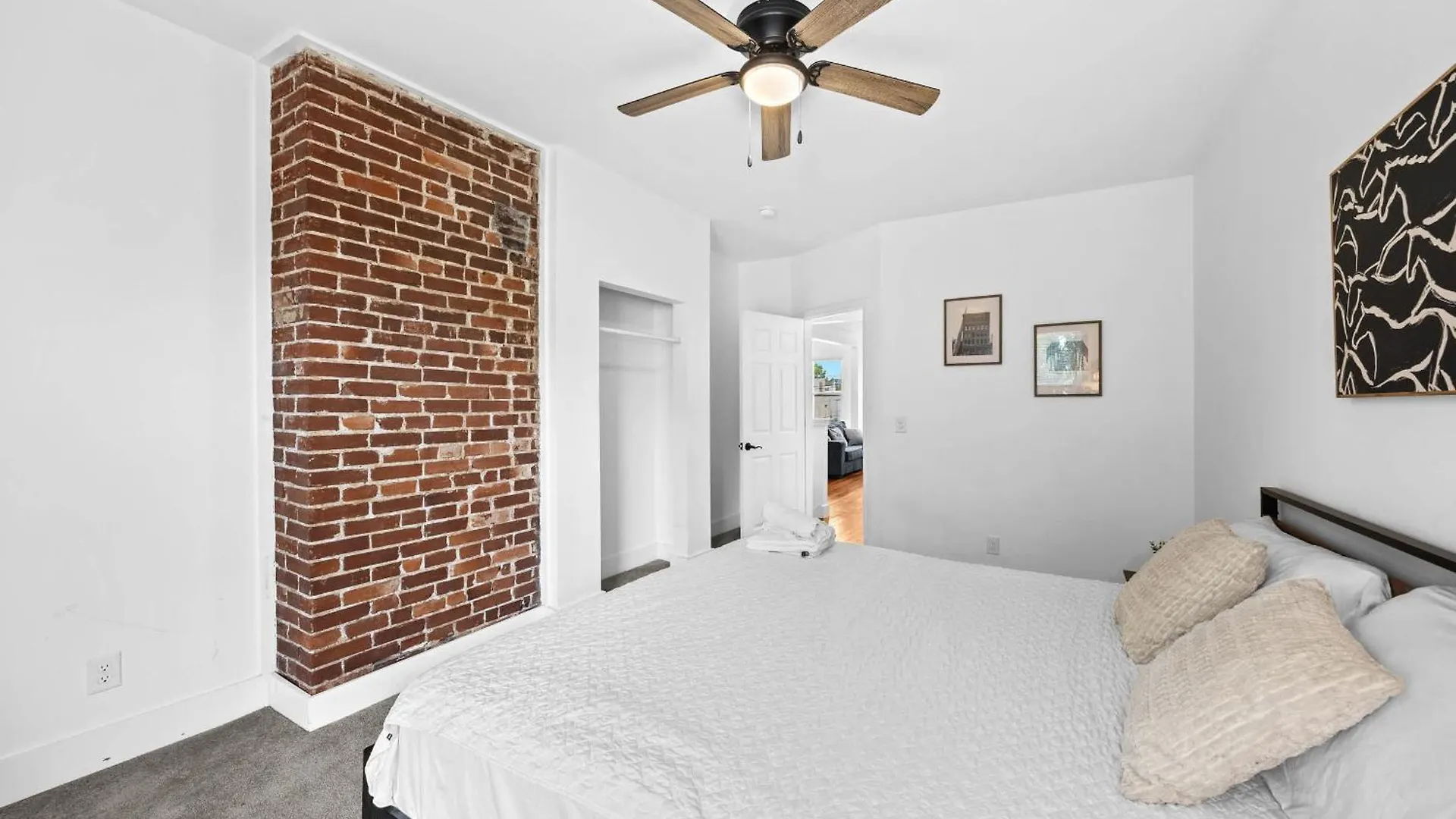 Cozy 2-Floor Home 5Br 3Ba 2 Kitchens Backyard Louisville 0*,  USA