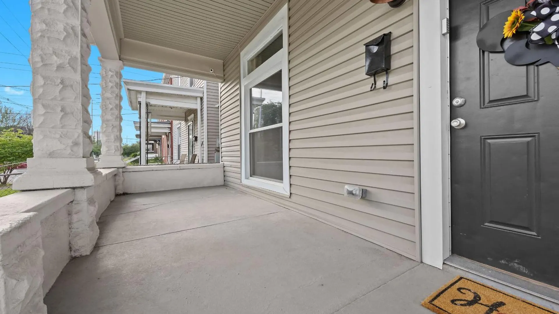 Cozy 2-Floor Home 5Br 3Ba 2 Kitchens Backyard Louisville